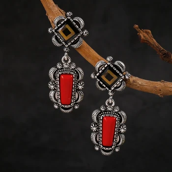 Женские серьги из серебряного сплава в ретро-винтажном стиле, инкрустированные красными драгоценными камнями В сочетании с загадочными узорами